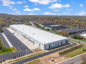 Exterior shot of Lincoln Logistics Rockland, a distribution center in Rockland County.